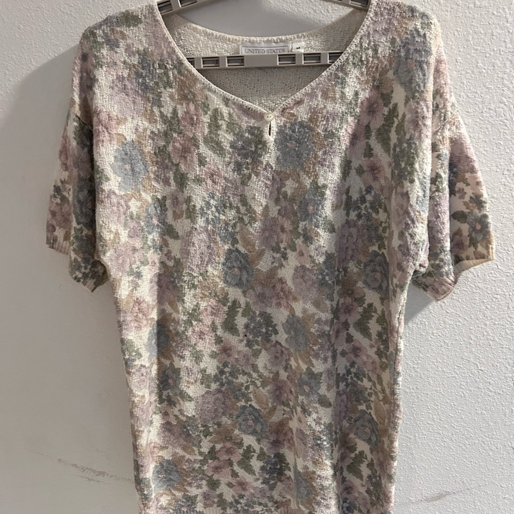 United States Sweater Women’s Short Sleeves
Size M